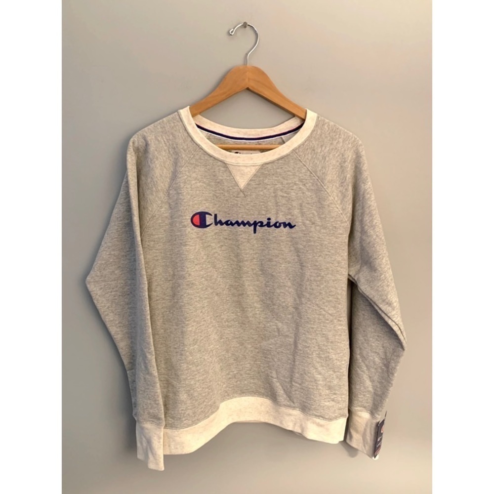 NWT CHAMPION Women’s Crewneck Sweatshirt
